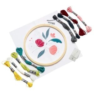 NEW Craft Crush Winter Flower Embroidery Kit Set with 7" Hoop Pattern Canvas